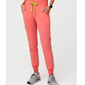 FIGS Petite Small Zamora Jogger, Hot coral.